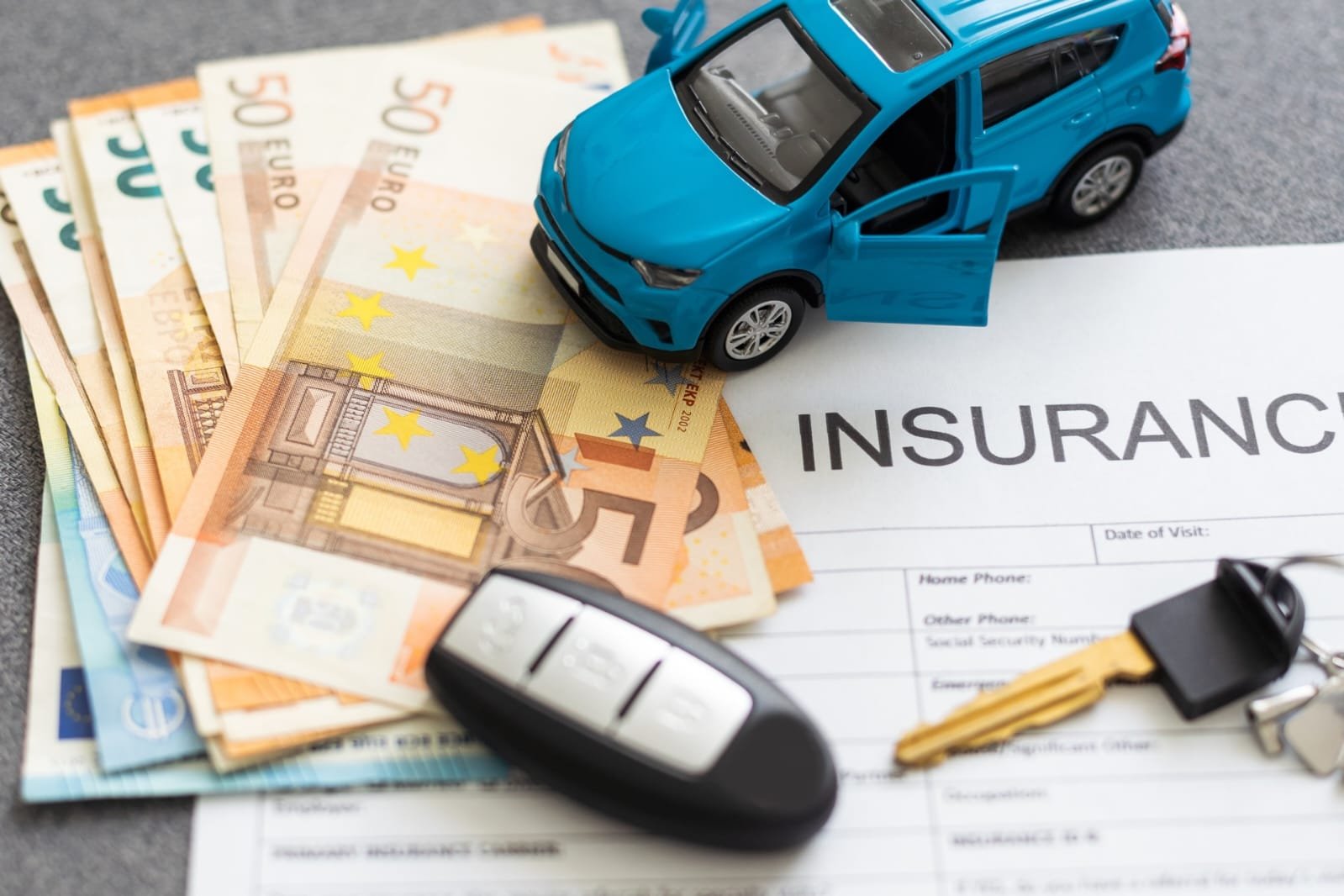 How Does Commercial Livery Insurance Protect Fleet Operators?
